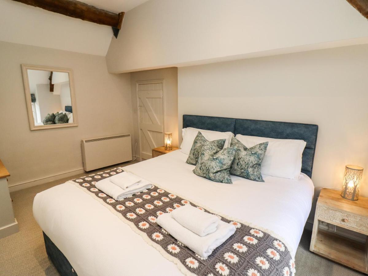 3 George Yard Villa Burford Buitenkant foto
